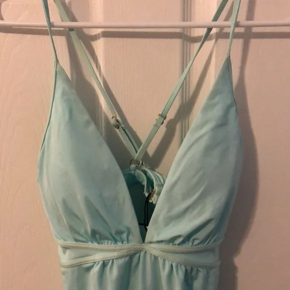Gorgeous BCBG bathing suit - Picture 2 of 7